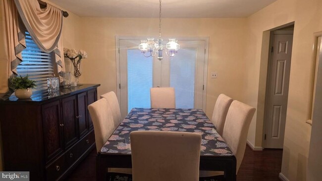 8744 Valley Dr in Waldorf, MD - Building Photo - Building Photo