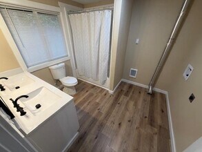 3440 S Hwy 101 in Depoe Bay, OR - Building Photo - Building Photo