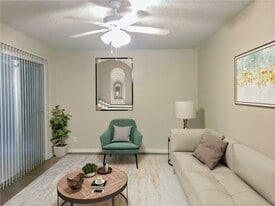 The Wilshire Apartments in Dallas, TX - Building Photo