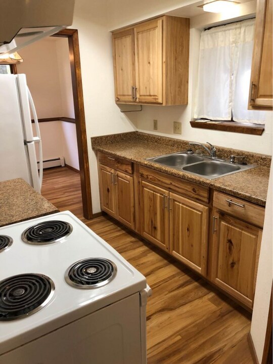 1821 Northwestern Ave in Anchorage, AK - Building Photo