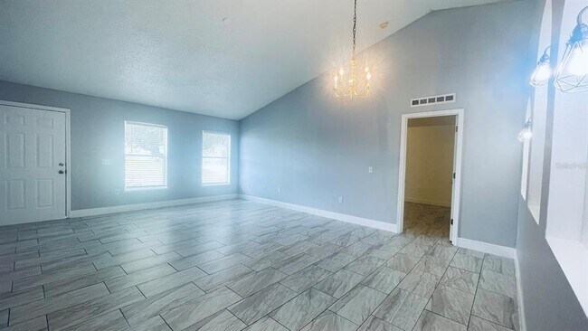 729 Del Rio Way in Kissimmee, FL - Building Photo - Building Photo