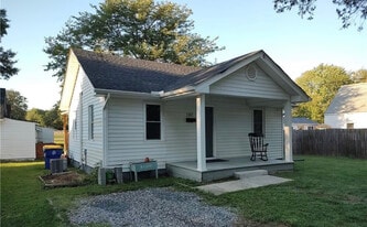 1107 W Cawson St in Hopewell, VA - Building Photo