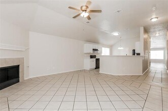 213 Prairie Gulch Dr in Fort Worth, TX - Building Photo - Building Photo