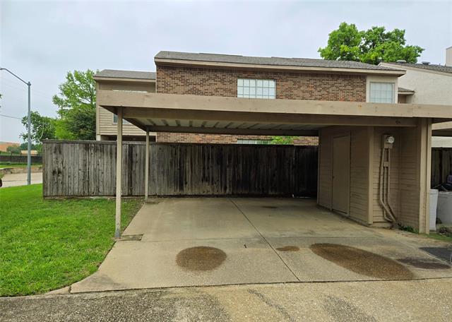 13203 Woodbend Ln in Dallas, TX - Building Photo - Building Photo