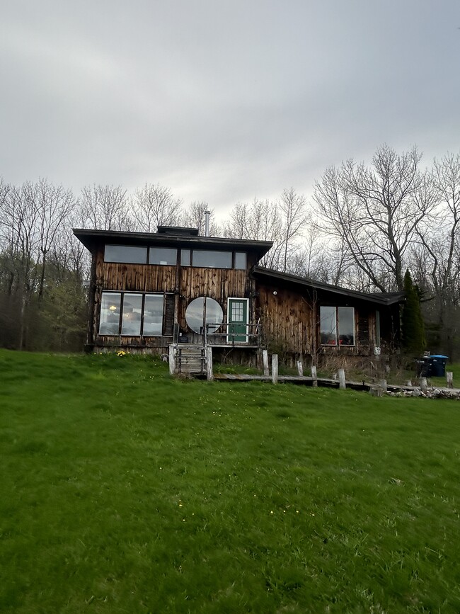 property at 39 Phelps Ln