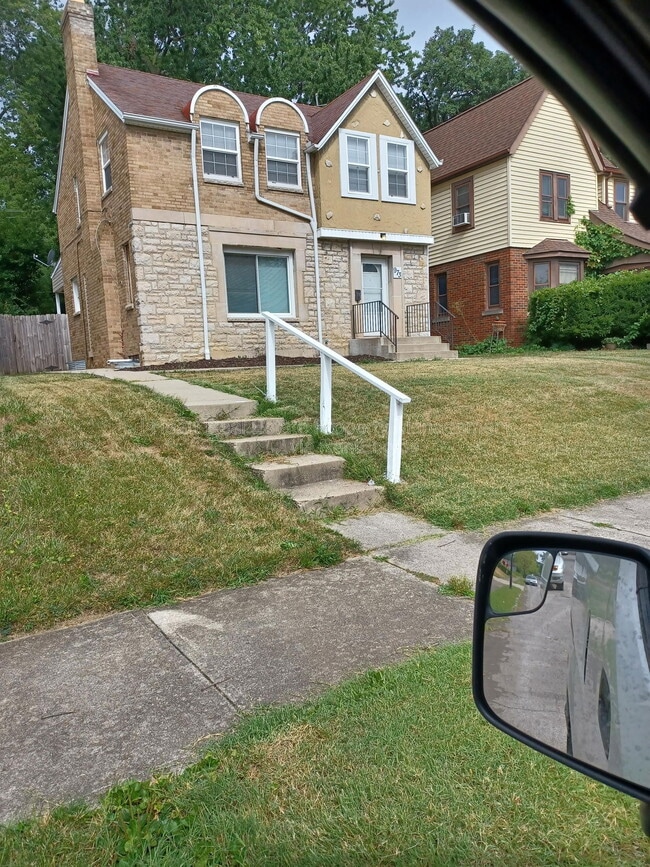 973 Kelton Ave in Columbus, OH - Building Photo - Building Photo