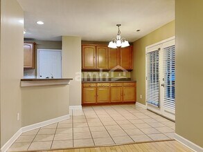 7025 Presidential Ln in Knoxville, TN - Foto de edificio - Building Photo