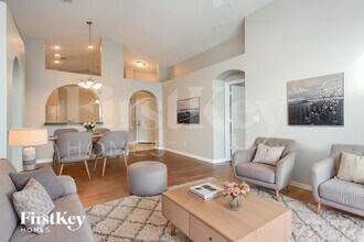 4512 Alaqua Trail, Unit 303 in Kissimmee, FL - Building Photo - Building Photo