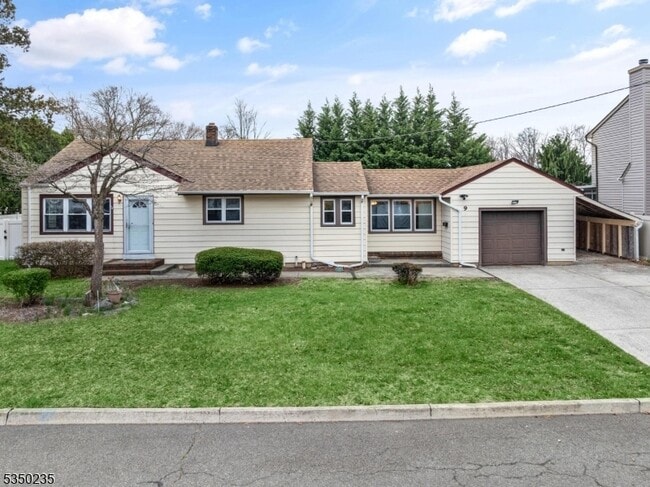 property at 9 High Point Rd