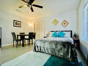 5809 Kiam St in Houston, TX - Building Photo - Building Photo