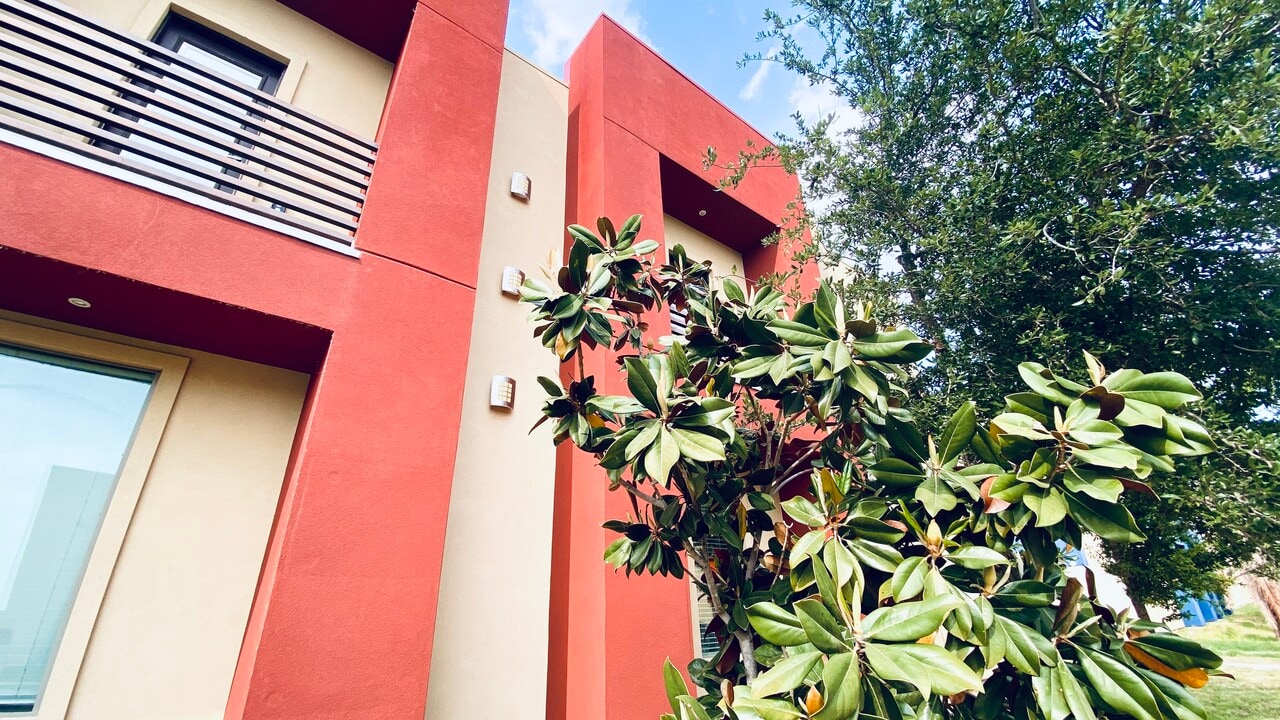 1213 E Camellia Ave, Unit A in McAllen, TX - Building Photo