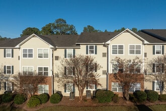 Lakeside Gardens in Durham, NC - Building Photo - Building Photo