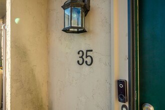 35 Edgehill Cove in Maumelle, AR - Foto de edificio - Building Photo