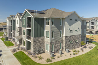 Ridge View Apartments in Cheyenne, WY - Foto de edificio - Building Photo