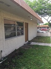 5212 NW 24th St in Lauderhill, FL - Building Photo - Building Photo