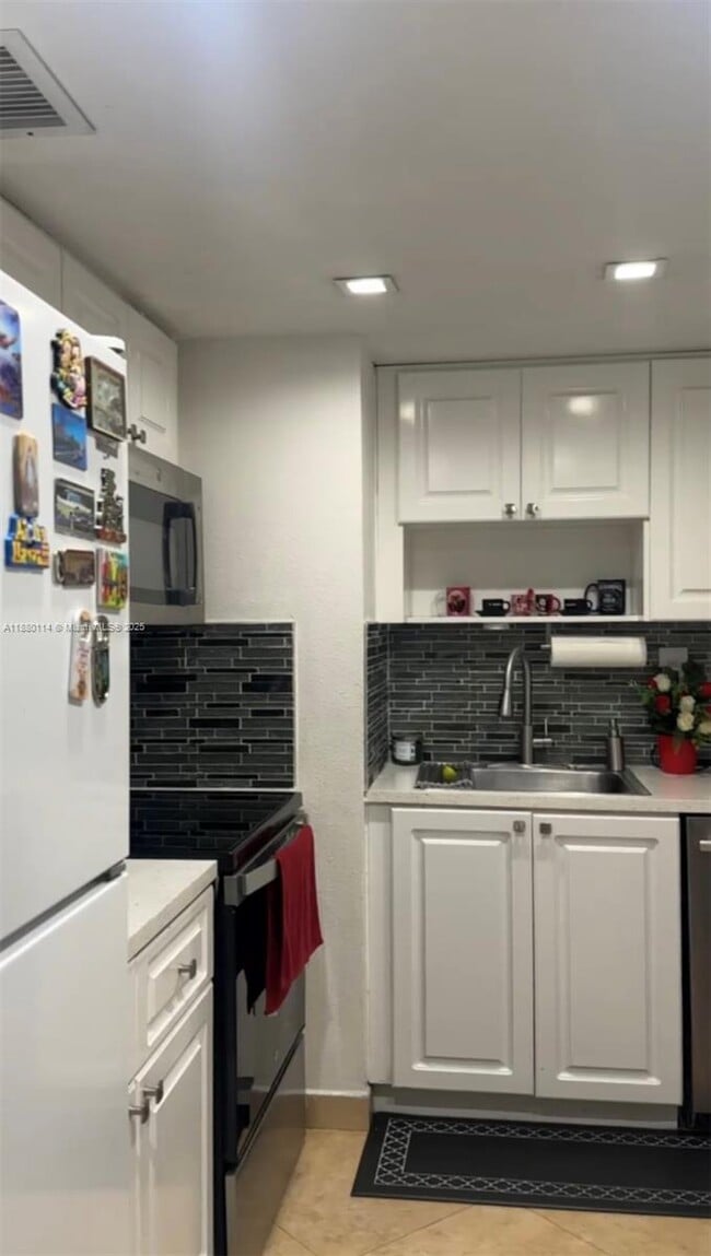 property at 5400 SW 77th Ct