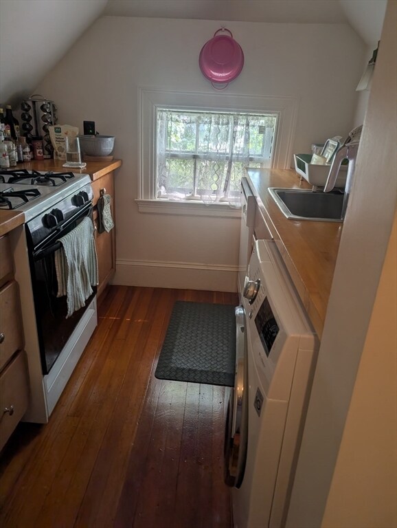 473 Chestnut Hill Ave, Unit 3 in Brookline, MA - Foto de edificio - Building Photo
