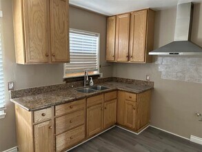 11939 Cresson St in Norwalk, CA - Building Photo - Building Photo