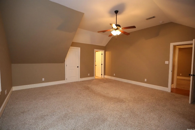 6100 Cantrell Rd in Little Rock, AR - Building Photo - Building Photo