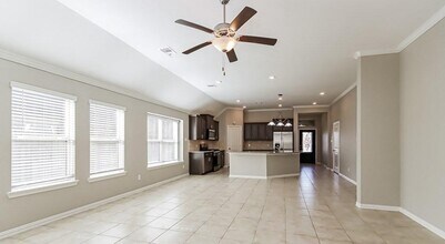 2342 Sugar Crst Dr in Conroe, TX - Building Photo - Building Photo