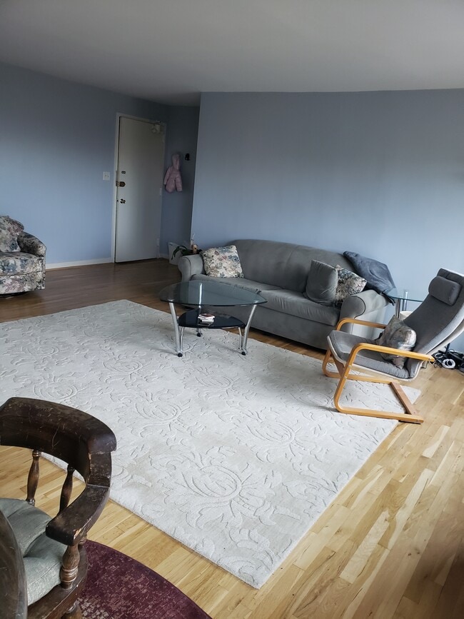 1300 S Arlington Ridge Rd, Unit #606 - Arlington Ridge in Arlington, VA - Building Photo - Building Photo