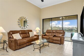 9440 Benvenuto Ct in Naples, FL - Building Photo - Building Photo