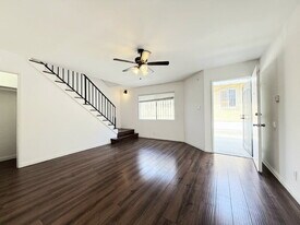 1343 W 36th St in Los Angeles, CA - Building Photo