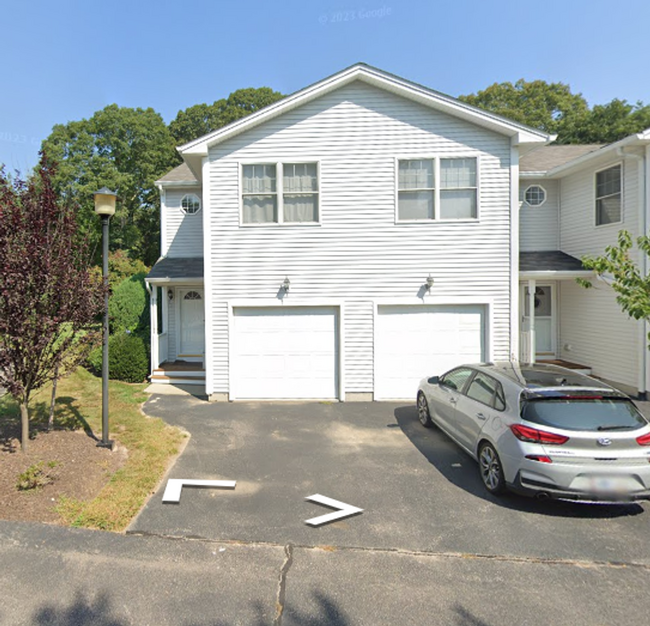 16 Susan Cir in South Kingstown, RI - Building Photo - Building Photo