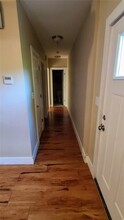 1913 Robbins Pl in Austin, TX - Building Photo - Building Photo