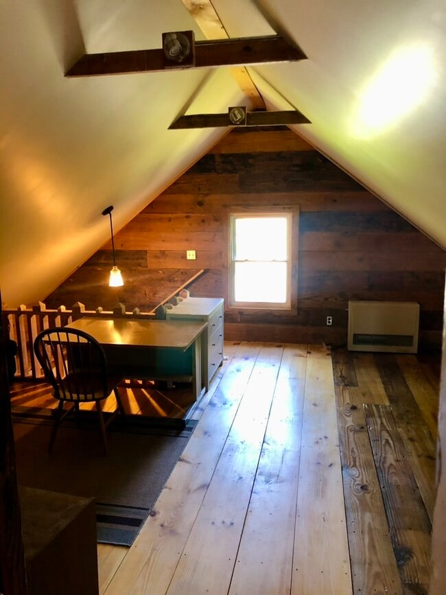 2338 16th St, Unit Whole House in Troy, NY - Building Photo - Building Photo