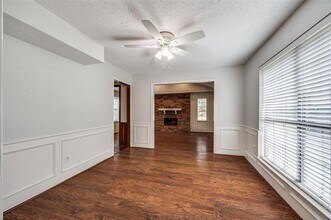 1700 Tree House Ln in Plano, TX - Foto de edificio - Building Photo