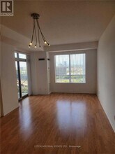 135 Wynford Dr in Toronto, ON - Building Photo - Building Photo