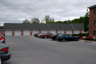 327 N Pine Ave in Spring Grove, PA - Building Photo - Building Photo