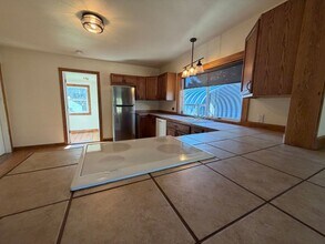 23 S Main St in Falls City, OR - Building Photo - Building Photo