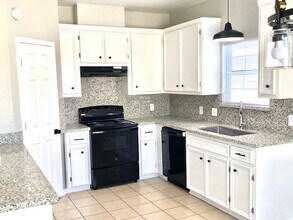 9409 Dulcimer St in Houston, TX - Building Photo - Building Photo