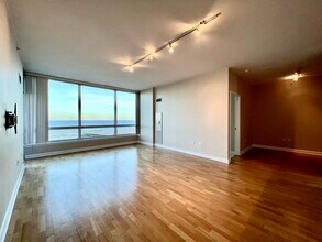 1901 S Calumet Ave, Unit 2602 in Chicago, IL - Building Photo - Building Photo