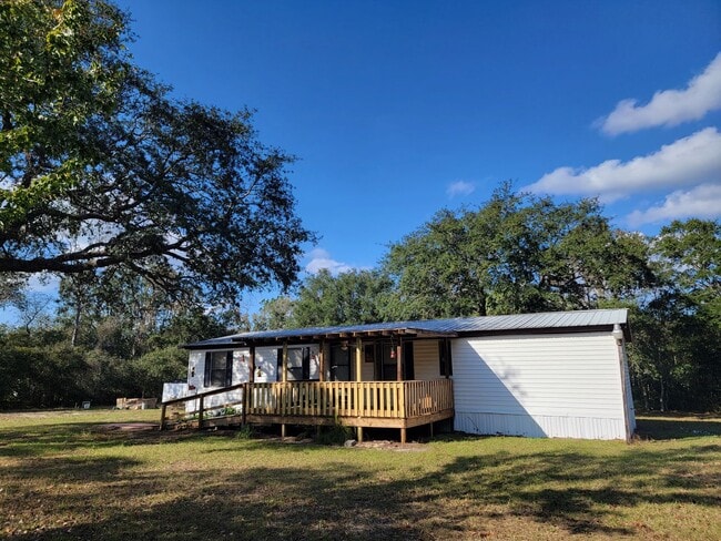 property at 1649 W High Acres St