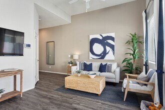 The Logan at Ellsworth in Mesa, AZ - Foto de edificio - Building Photo