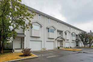 2750 51st St SW in Calgary, AB - Building Photo