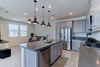 54 Concepcion St in Ladera Ranch, CA - Foto de edificio - Building Photo