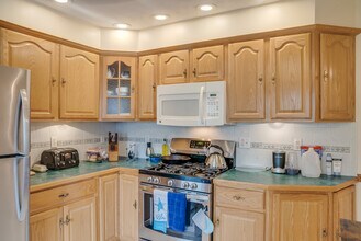 26 Donnybrook Rd, Unit 2 in Boston, MA - Foto de edificio - Building Photo