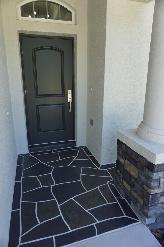 6480 W Oak Park Blvd in Homosassa, FL - Building Photo - Building Photo