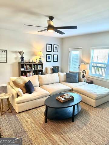 8 Iron Dr in Newnan, GA - Foto de edificio - Building Photo