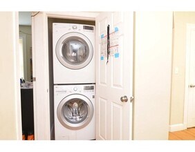 209 Babcock St in Brookline, MA - Building Photo - Building Photo