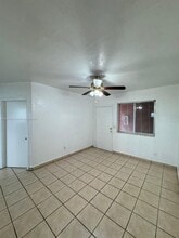 2275 NW 23rd St in Miami, FL - Building Photo - Building Photo