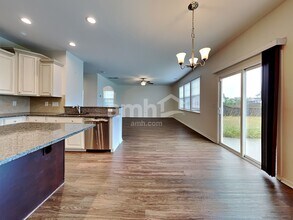 614 Redbud Ln in Summerville, SC - Building Photo - Building Photo