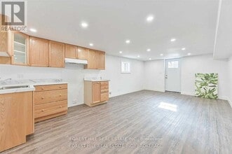 518 Silverthorn Ave in Toronto, ON - Building Photo - Building Photo