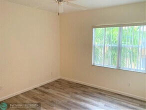 6550 Morgan Hill Trail in Royal Palm Beach, FL - Building Photo - Building Photo