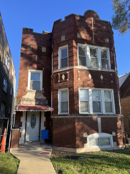 10517 S Indiana Ave in Chicago, IL - Building Photo