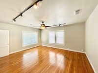 2211 Hazard St photo'